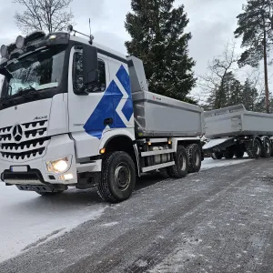Mercedes-Benz Arocs 2658 Tippbil selges samlet m/ CMT trippelkjerre