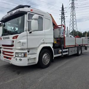 Scania P370 Kranbil - Palfinger 18502 Kran - Sertifisert Juli