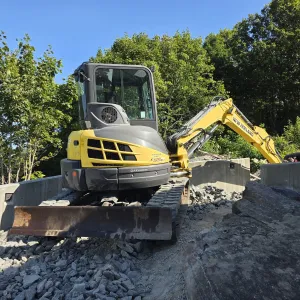 New Holland E55B m/ rototilt, skuffer, og Engcon rivningsklo