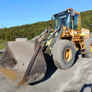 Volvo L90B  