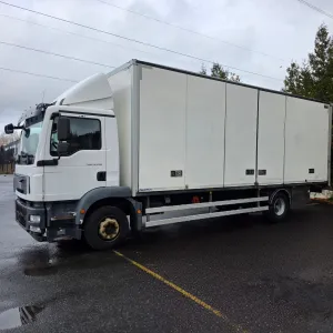MAN TGM 15.250 skapbil m/ hel sideåpning 