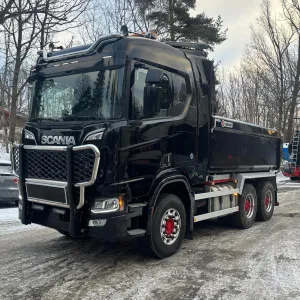 Scania R590 tippbil - Euro 6 - Lav km-stand - Godt utstyrt - Eu-godkjent 02/27 - Leveringsklar