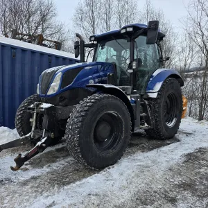 New Holland T6.175 AC m/ frontlaster