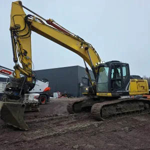 New Holland Kobelco E215-C 