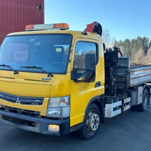 Mitsubishi Fuso 7C15 - 3-veis tipp - Palfinger PK4200 kran - Tilhengerfeste - Lav km - Fersk Eu-godkjenning