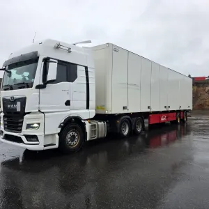 MAN TGX 28.510 Trekkvogn m/ Ekeri citytralle - Hel sideåpning