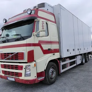 Volvo FH480 kjøl-/frysebil (Bussbygg) 