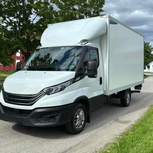 Iveco 35S16 8 pallers skapbil - 1 eier - Euro 6 - Zepro løftelem - Sideåpning - Godt utstyrt