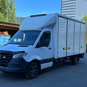 Mercedes-Benz Sprinter 8 pallers skapbil - Euro 6 - Zepro løftelem - Full sideåpning - Eu-godkjent - 1 eier - Servicehistorikk 