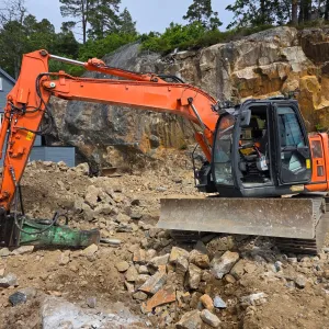Hitachi ZX 135US-6 - Novatron GPS - 2 skuffer