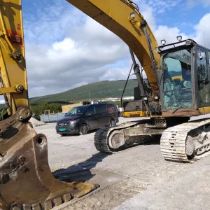 CAT 323E 