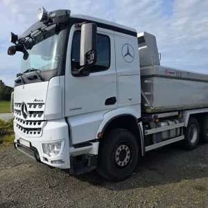 Mercedes-Benz Arocs 2658K 6x4 tippbil - Istrail påbygg